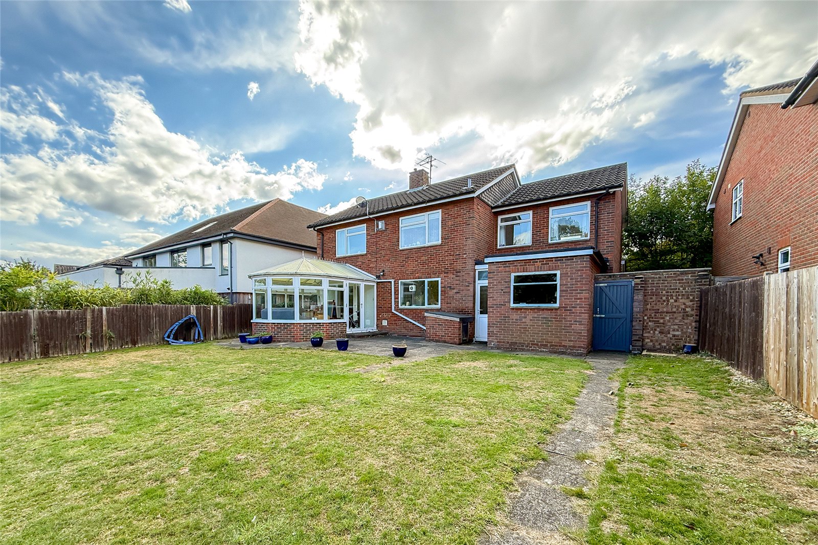 4 bed detached house for sale in Tuffnells Way, Harpenden, Hertfordshire, AL5  - Property Image 15