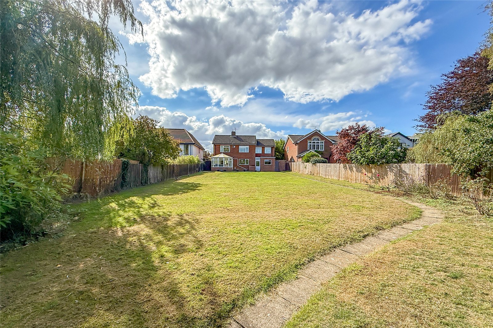 4 bed detached house for sale in Tuffnells Way, Harpenden, Hertfordshire, AL5  - Property Image 9