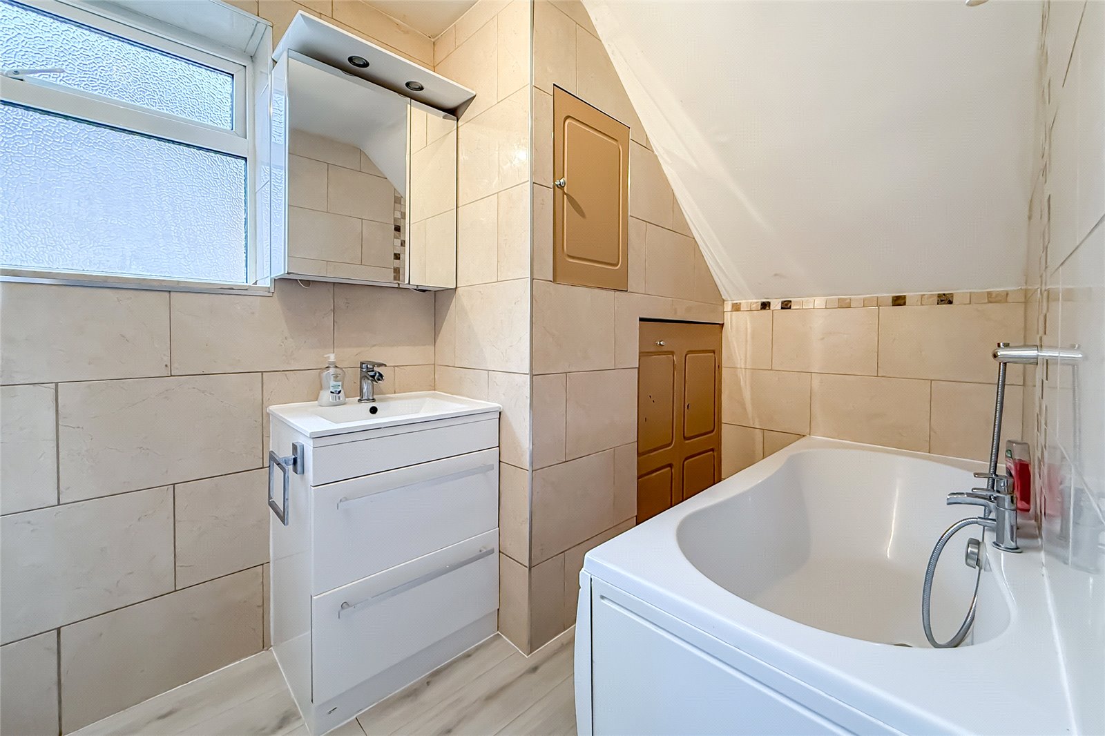3 bed detached house for sale in Farringford Close, Chiswell Green, St. Albans, Hertfordshire, AL2  - Property Image 18