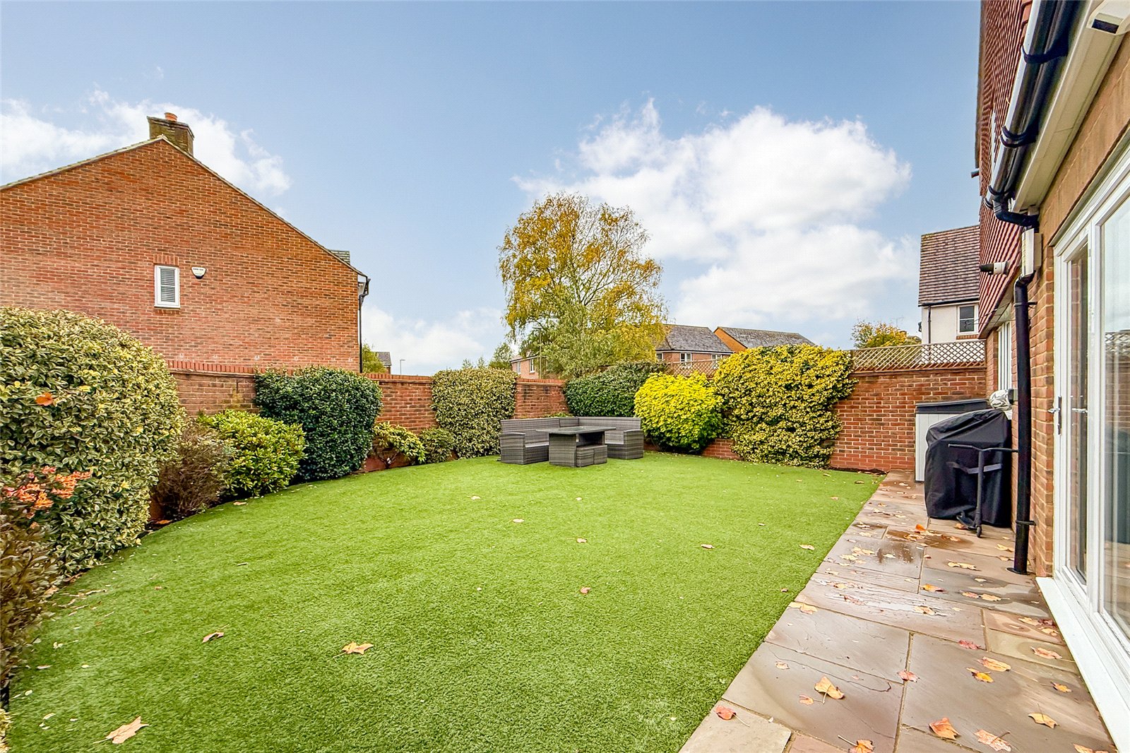 4 bed detached house for sale in Old School Drive, Wheathampstead, Hertfordshire, AL4 - Property Image 11