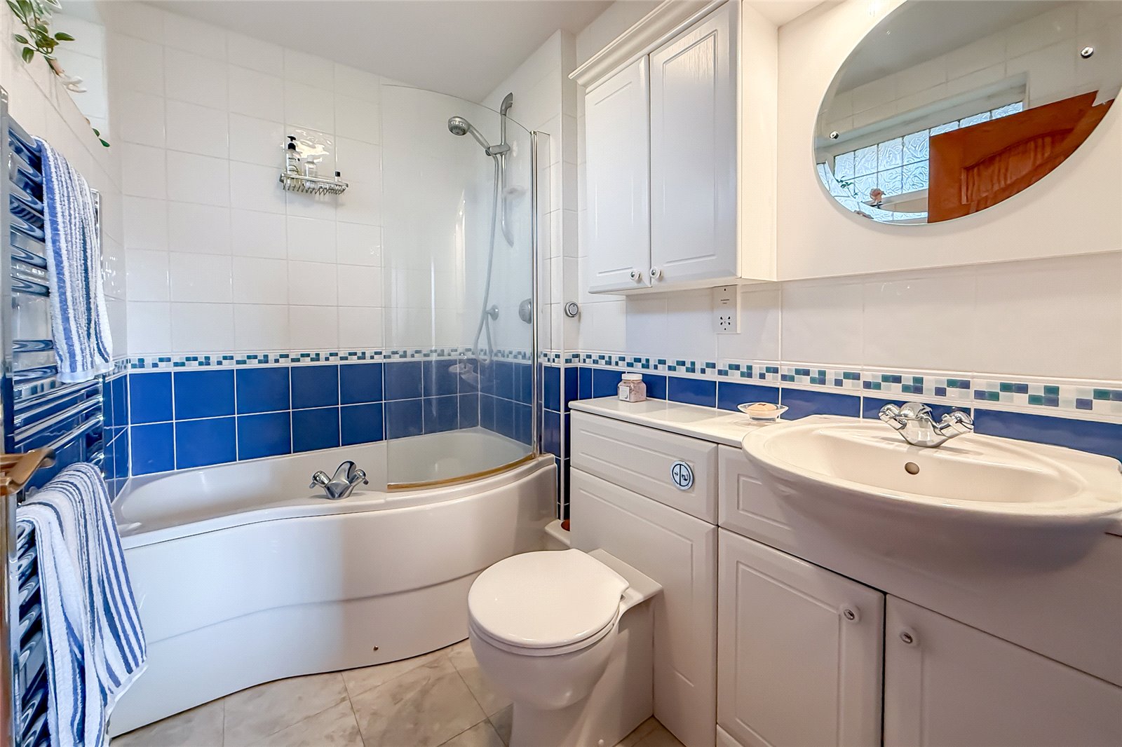 4 bed detached house for sale in Courtfields, Harpenden, Hertfordshire, AL5  - Property Image 10