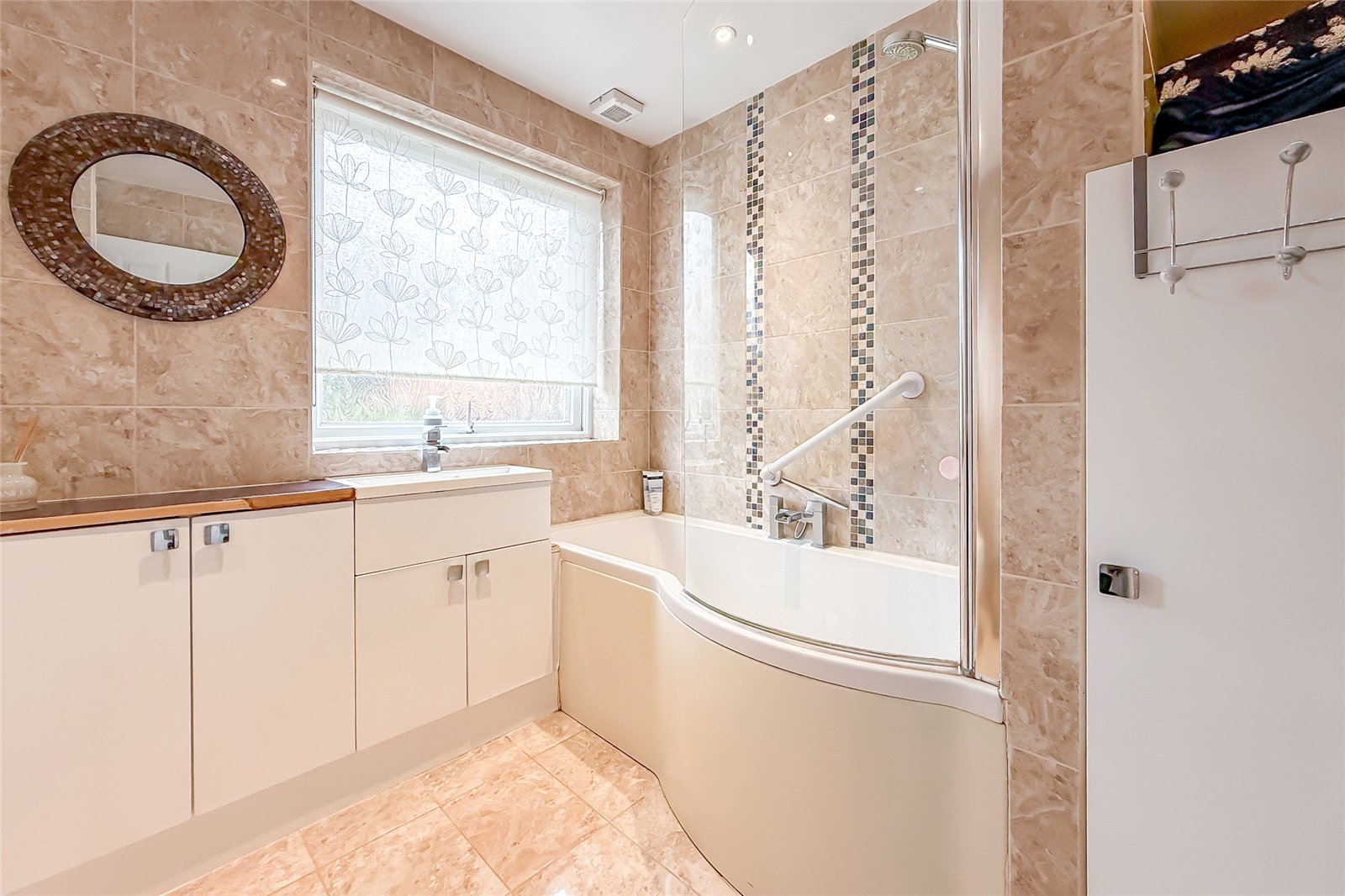3 bed terraced house for sale in Bramble Close, Harpenden, Hertfordshire, AL5 - Property Image 11