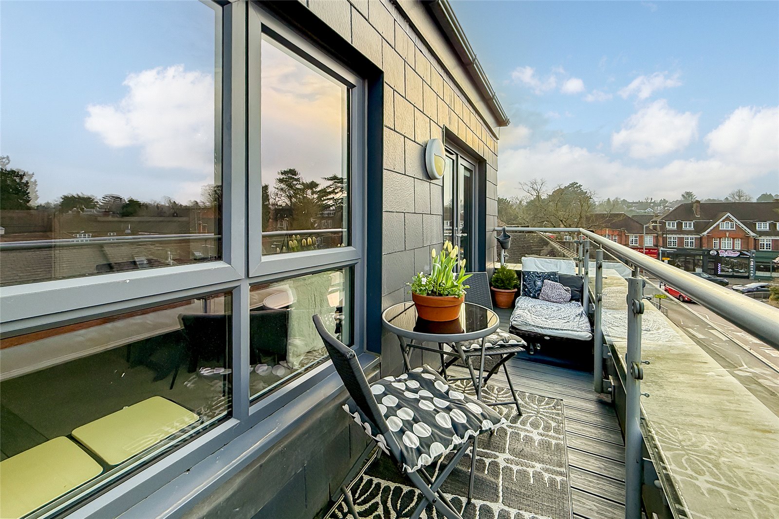 2 bed apartment for sale in Sun Lane, Harpenden, Hertfordshire, AL5  - Property Image 2