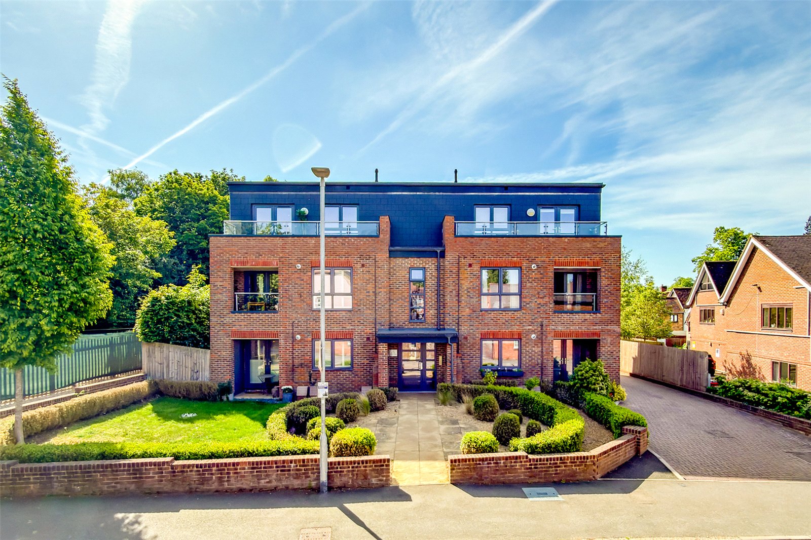 2 bed apartment for sale in Sun Lane, Harpenden, Hertfordshire, AL5  - Property Image 3