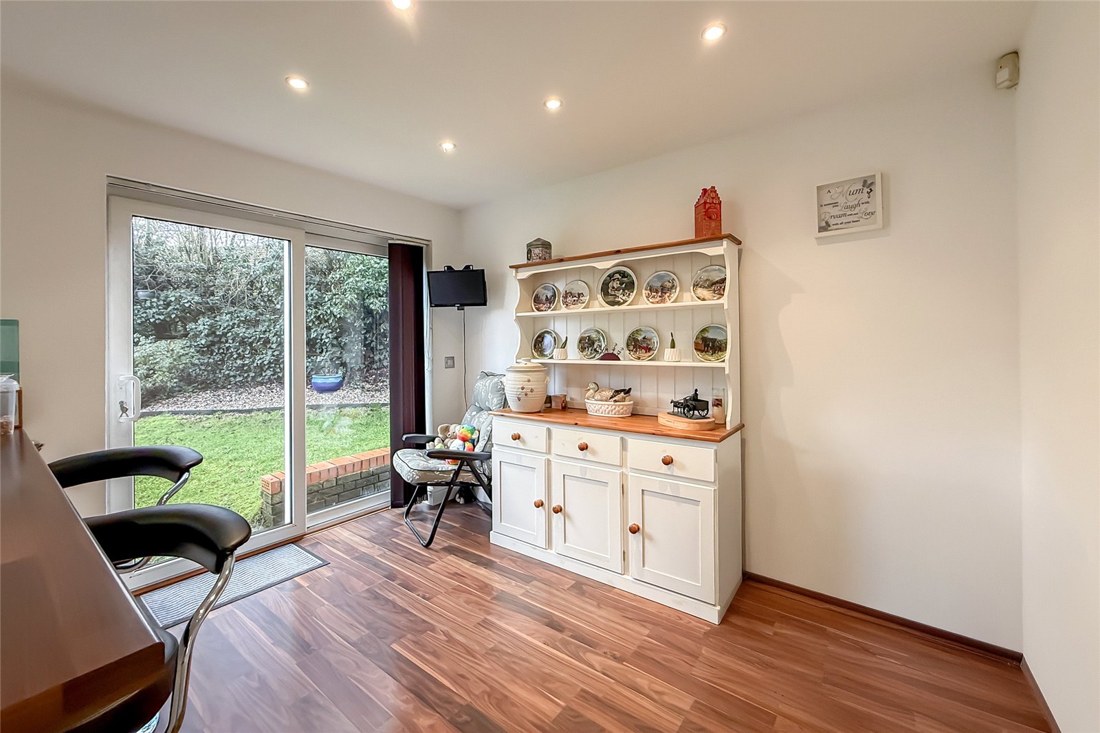 4 bed semi-detached house for sale in Tiverton Court, Harpenden, Hertfordshire, AL5 - Property Image 5
