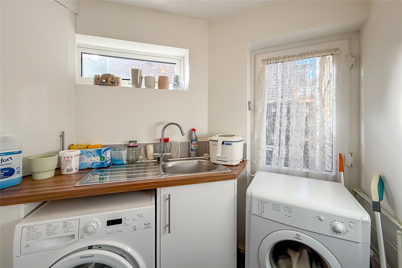 4 bed semi-detached house for sale in Tiverton Court, Harpenden, Hertfordshire, AL5 - Property Image 13