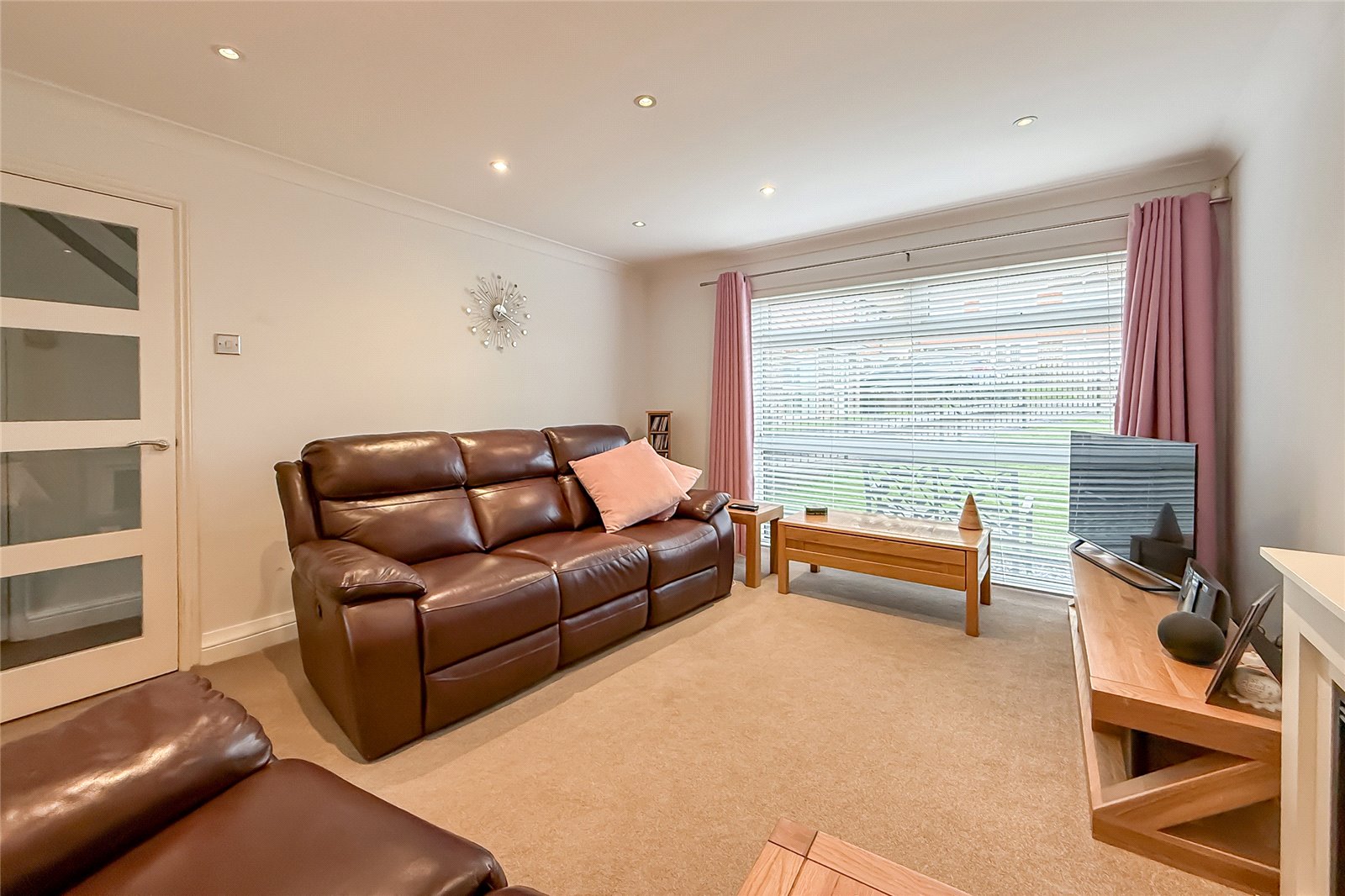 4 bed semi-detached house for sale in Tiverton Court, Harpenden, Hertfordshire, AL5 - Property Image 14