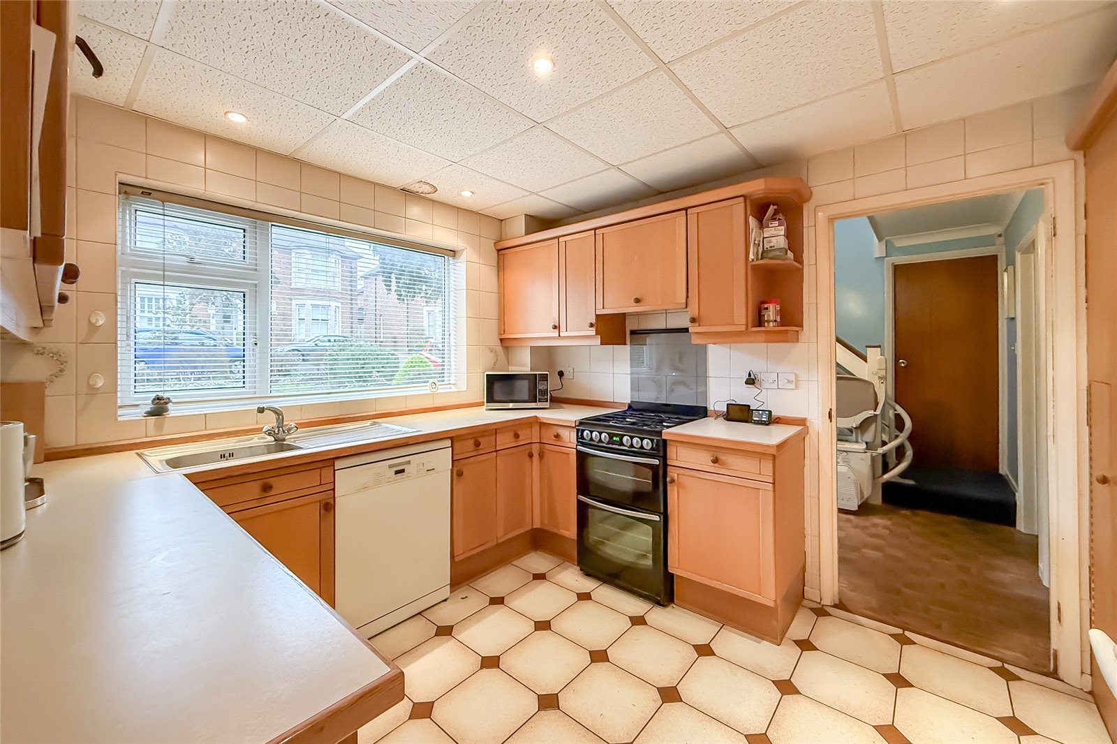 4 bed detached house for sale in Wordsworth Road, Harpenden, Hertfordshire, AL5  - Property Image 4