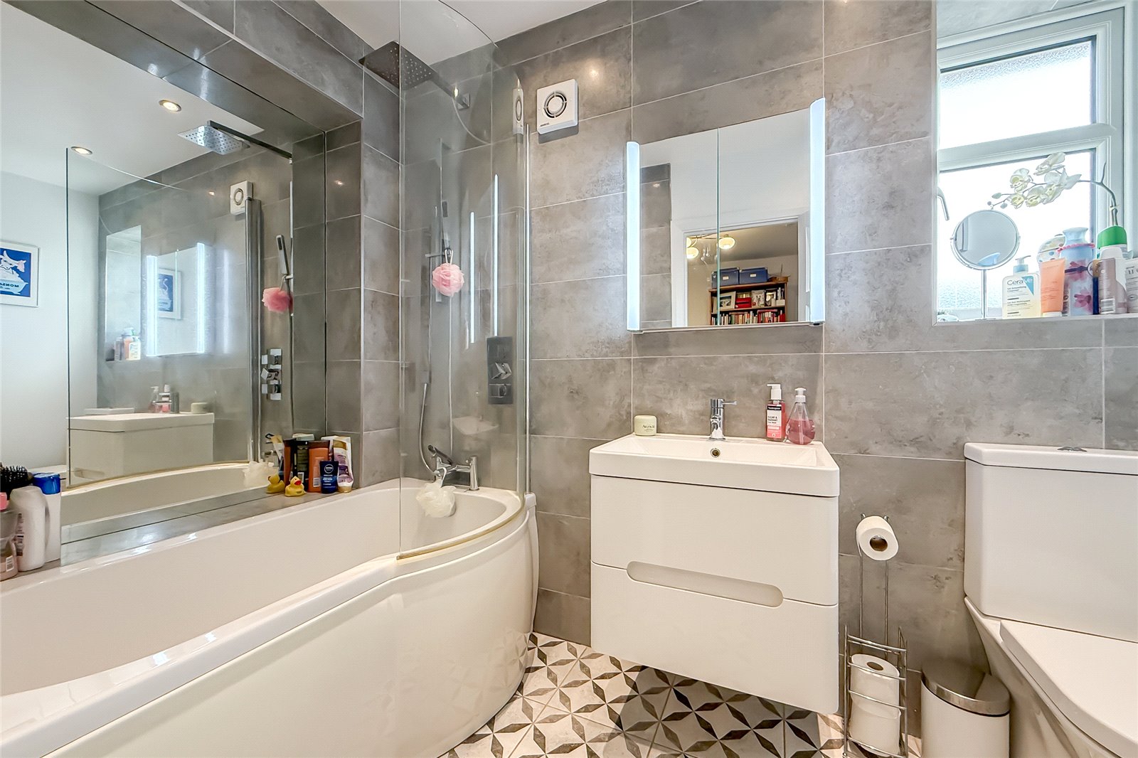 4 bed semi-detached house for sale in Charmouth Road, St. Albans, Hertfordshire, AL1  - Property Image 10
