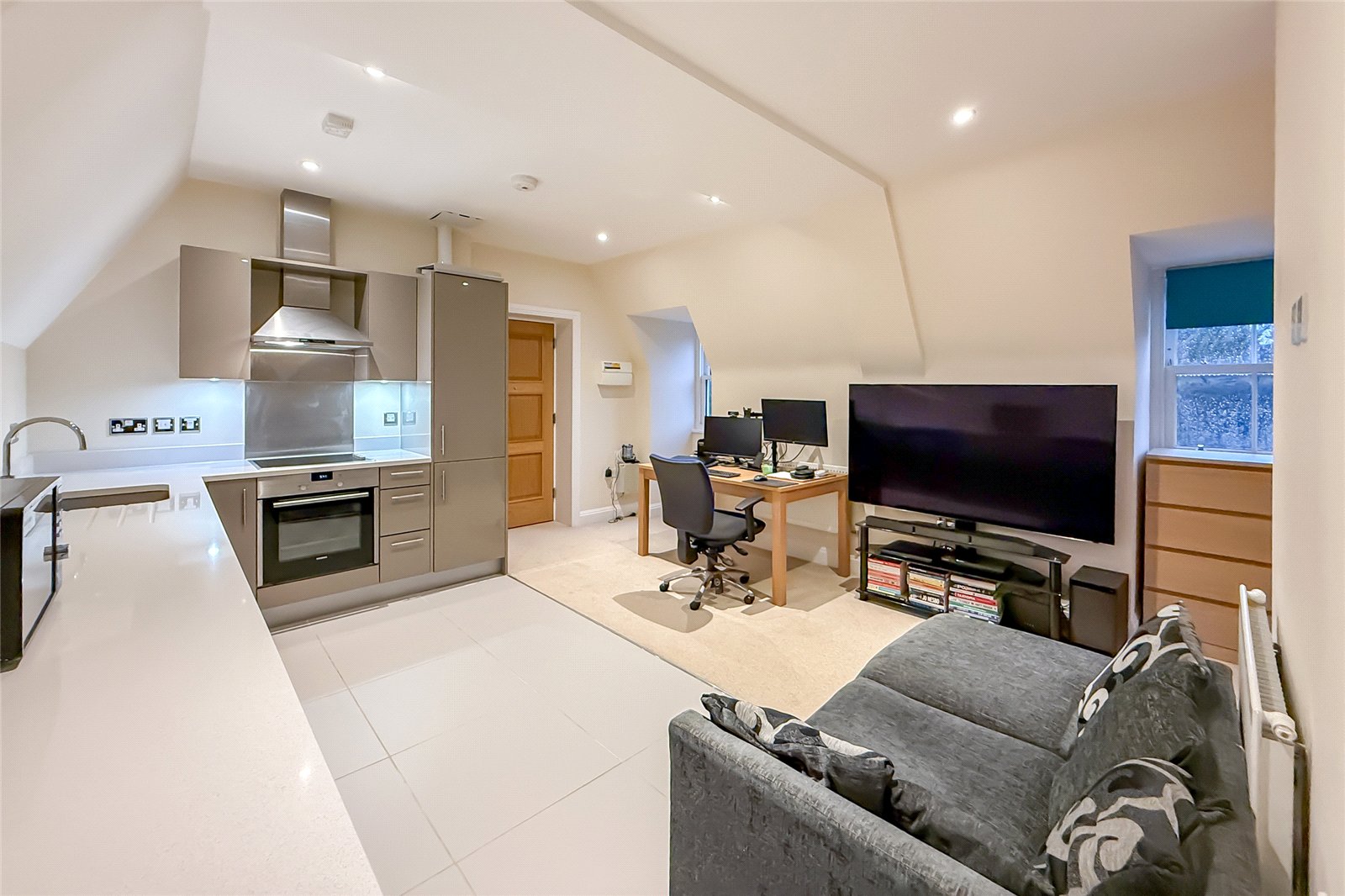1 bed apartment for sale in Gleneagle Manor, Townsend Lane, Harpenden, Hertfordshire, AL5  - Property Image 3