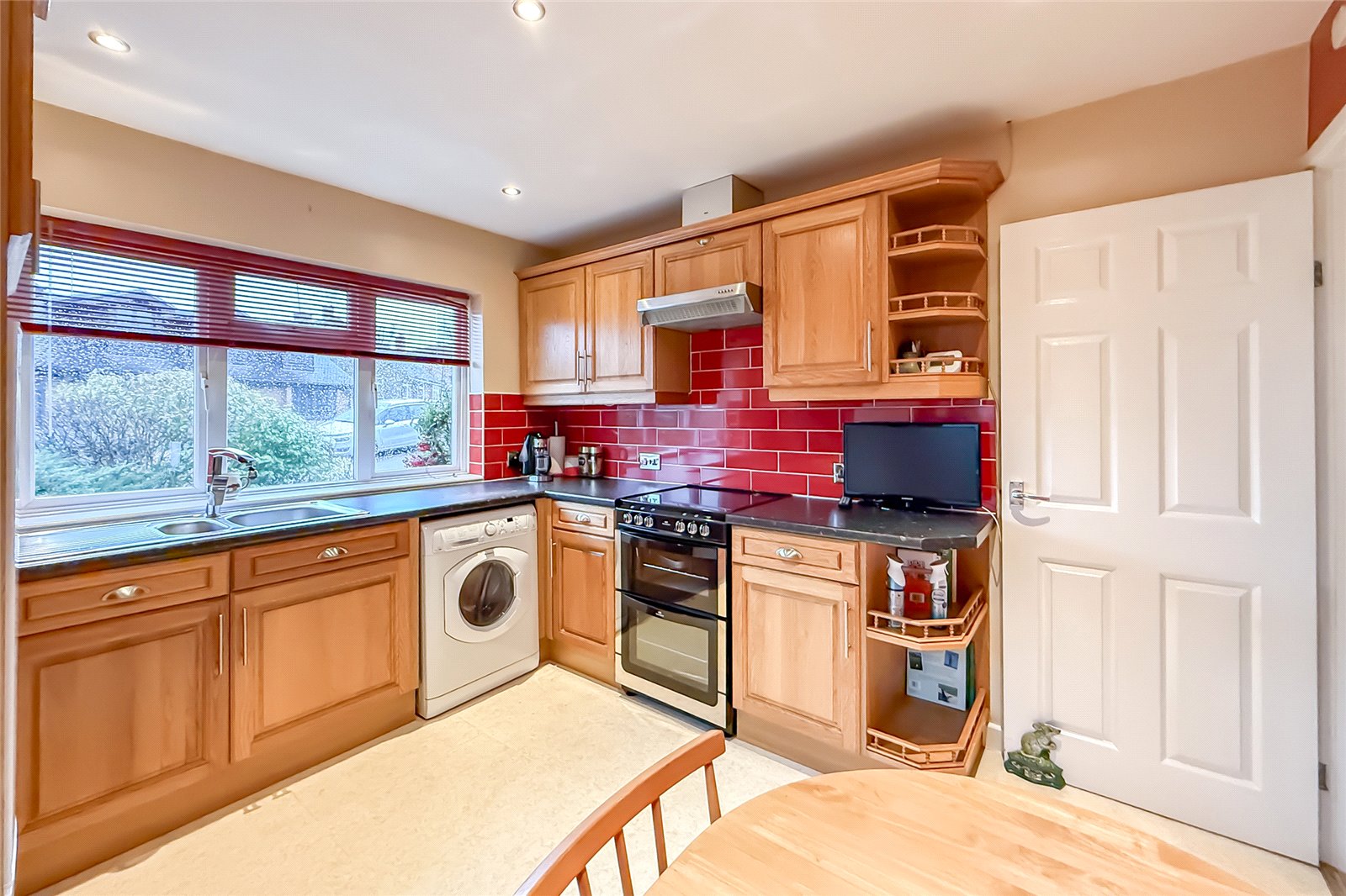 3 bed detached bungalow for sale in Park Rise, Harpenden, Hertfordshire, AL5  - Property Image 3