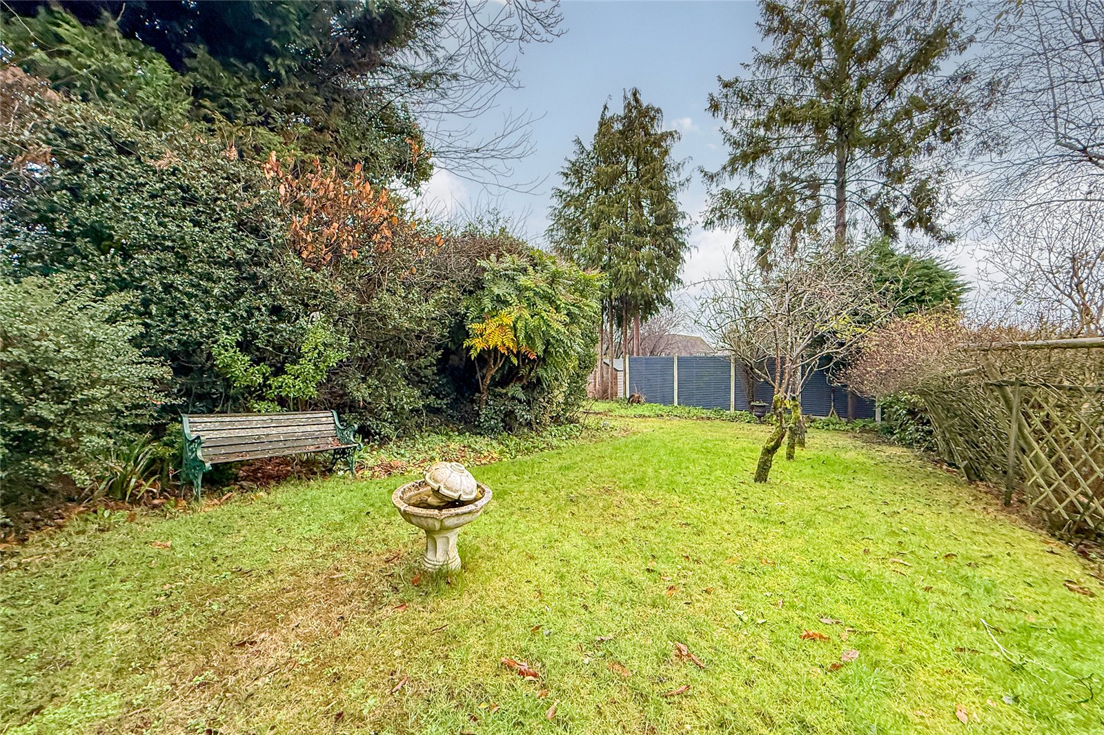 3 bed detached bungalow for sale in Park Rise, Harpenden, Hertfordshire, AL5  - Property Image 14
