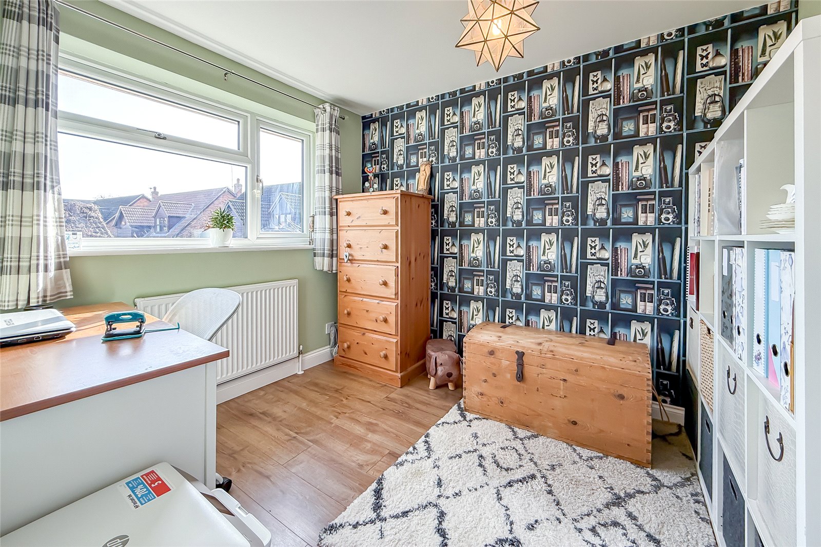 4 bed detached house for sale in Bridle Close, St. Albans, Hertfordshire, AL3  - Property Image 6