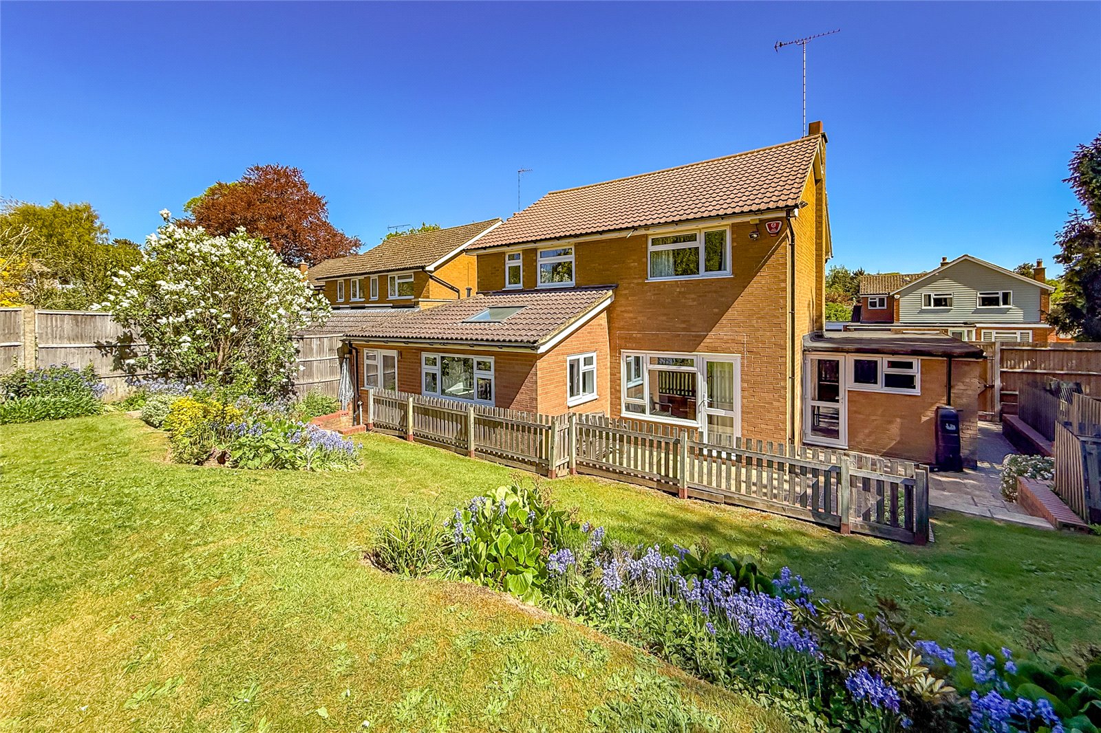 4 bed detached house for sale in Aplins Close, Harpenden, Hertfordshire, AL5  - Property Image 13