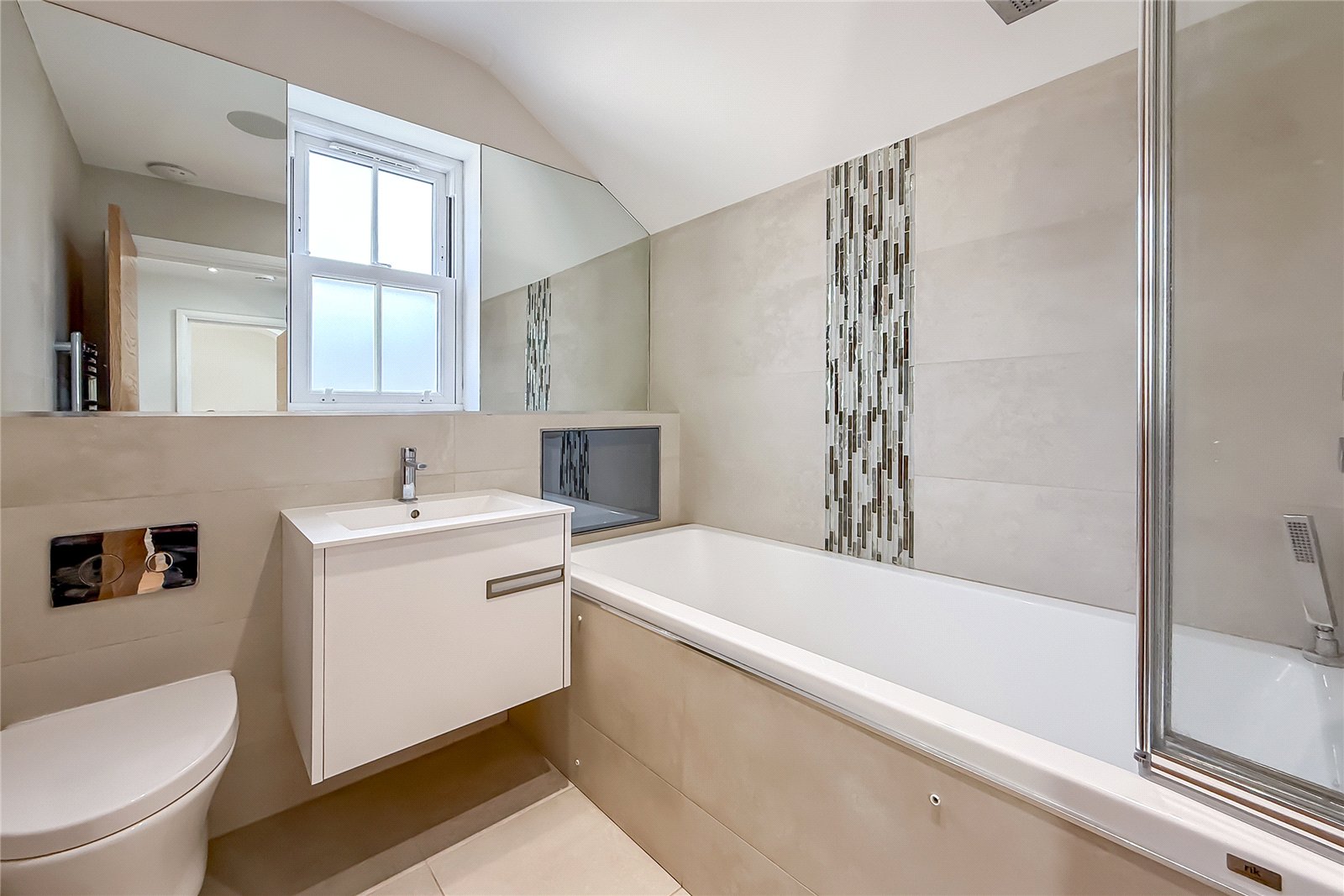 1 bed apartment for sale in High Street, Kimpton, Hertfordshire, SG4  - Property Image 7