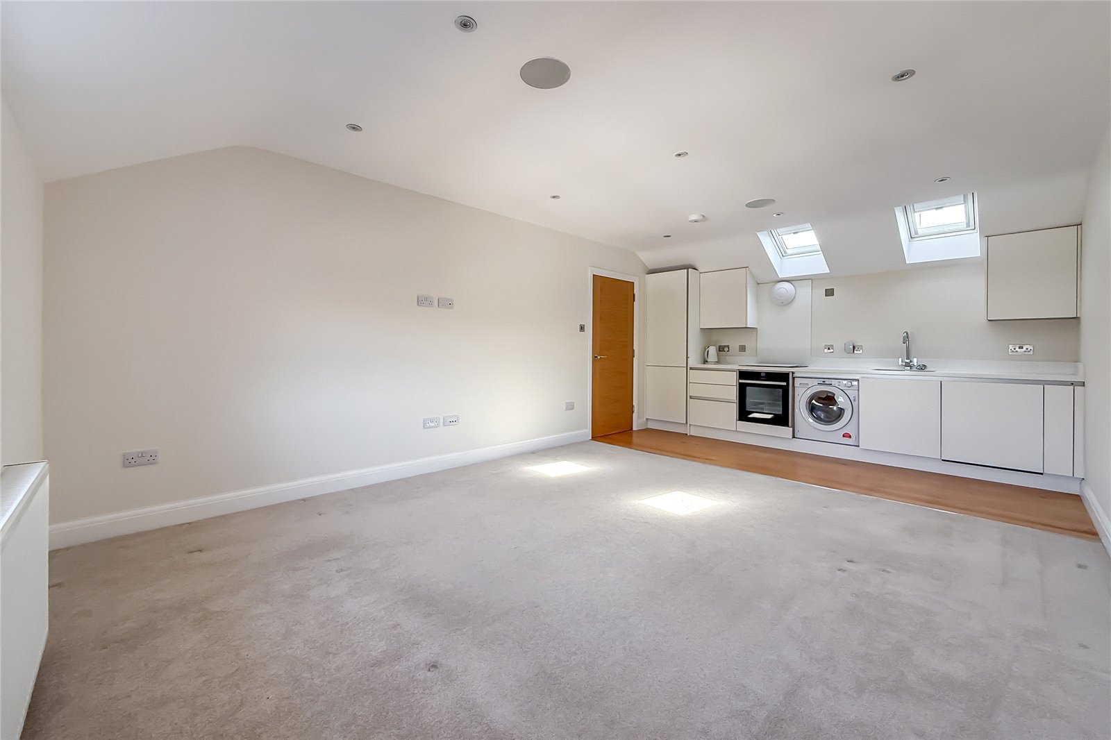 1 bed apartment for sale in High Street, Kimpton, Hertfordshire, SG4  - Property Image 11