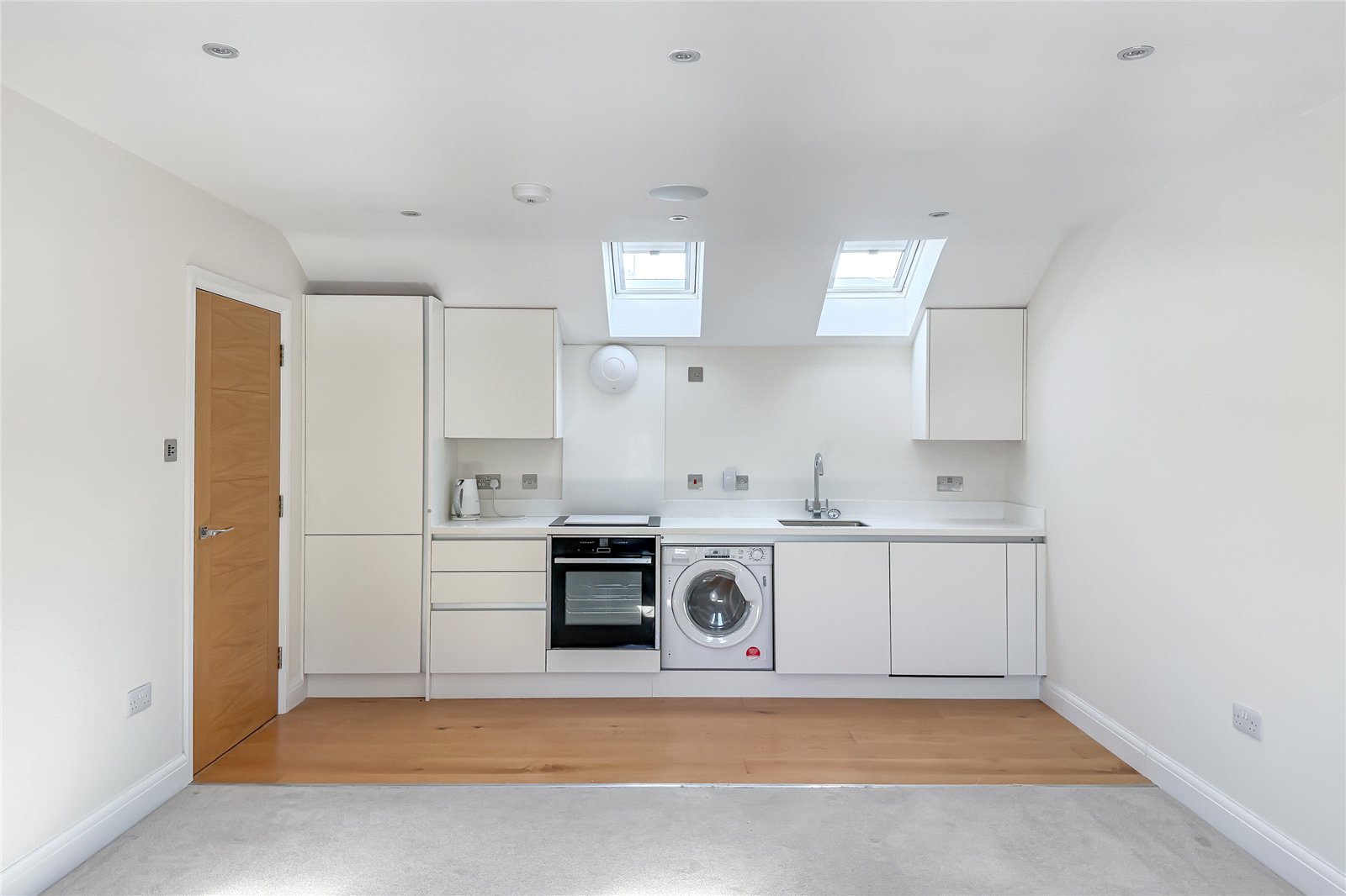 1 bed apartment for sale in High Street, Kimpton, Hertfordshire, SG4  - Property Image 12
