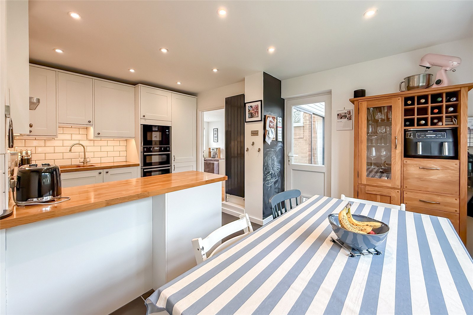 3 bed terraced house for sale in Eastmoor Park, Harpenden, Hertfordshire, AL5 - Property Image 7