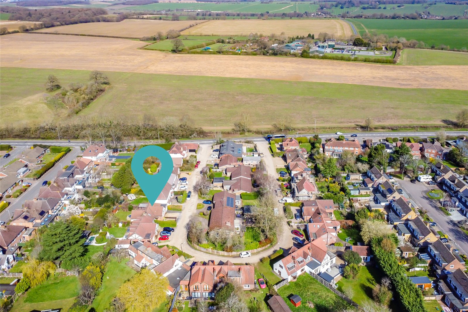 4 bed semi-detached house for sale in The Pleasance, Harpenden, Hertfordshire, AL5  - Property Image 14