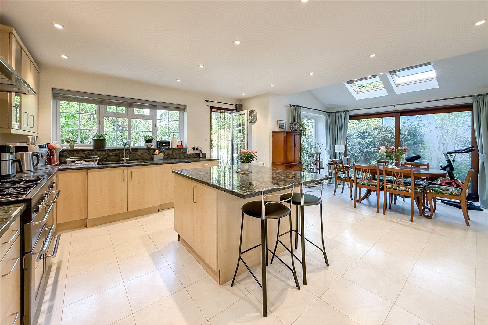 4 bed semi-detached house for sale in Connaught Road, Harpenden, Hertfordshire, AL5  - Property Image 4