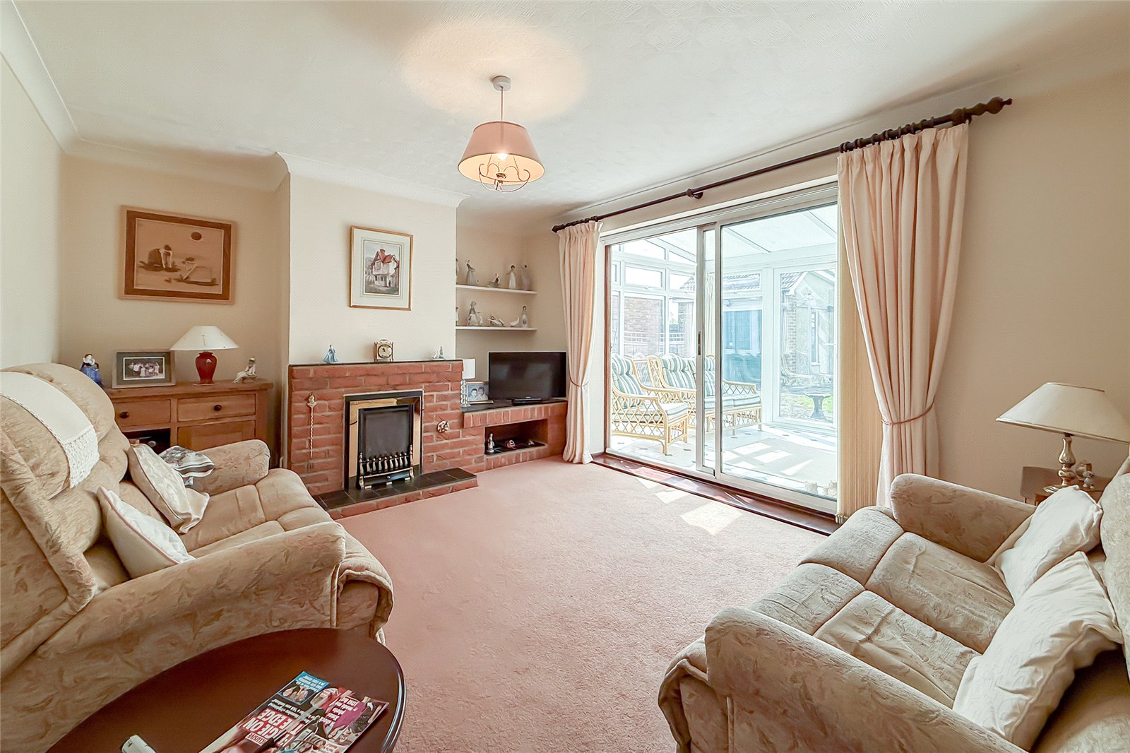 3 bed semi-detached house for sale in Front Street, Slip End, Bedfordshire, LU1  - Property Image 4