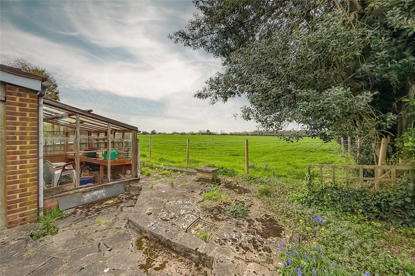 3 bed semi-detached house for sale in Front Street, Slip End, Bedfordshire, LU1  - Property Image 10