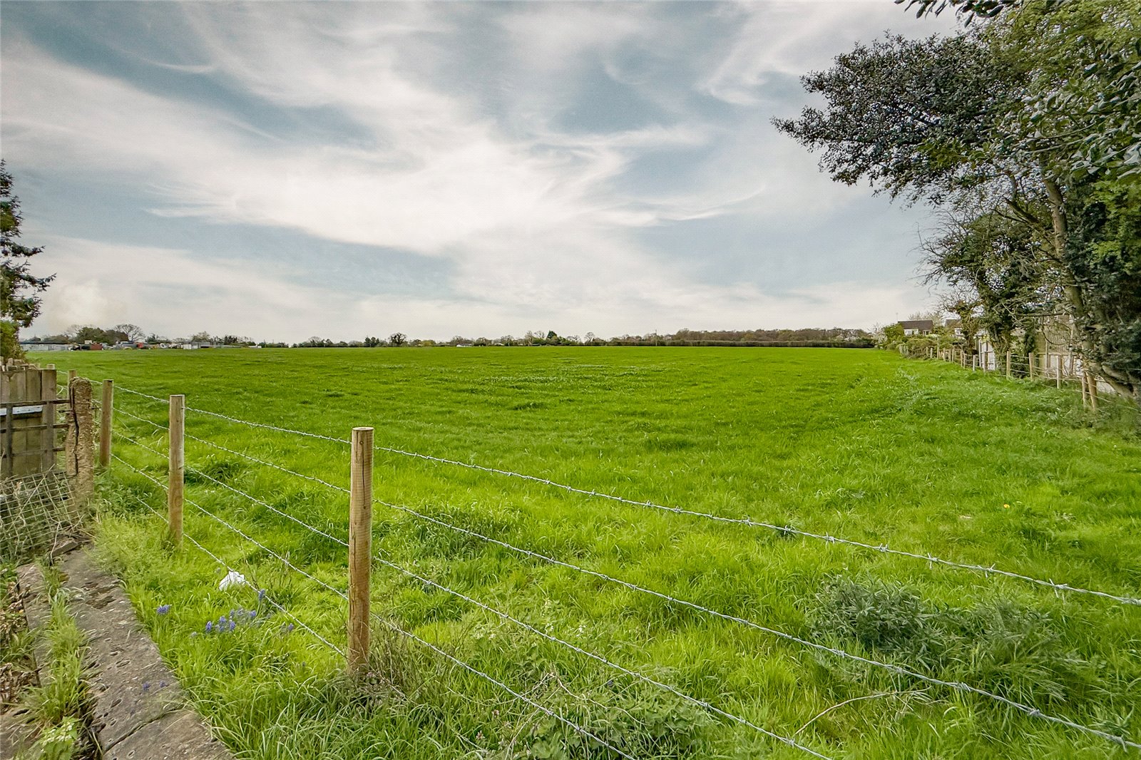 3 bed semi-detached house for sale in Front Street, Slip End, Bedfordshire, LU1  - Property Image 13