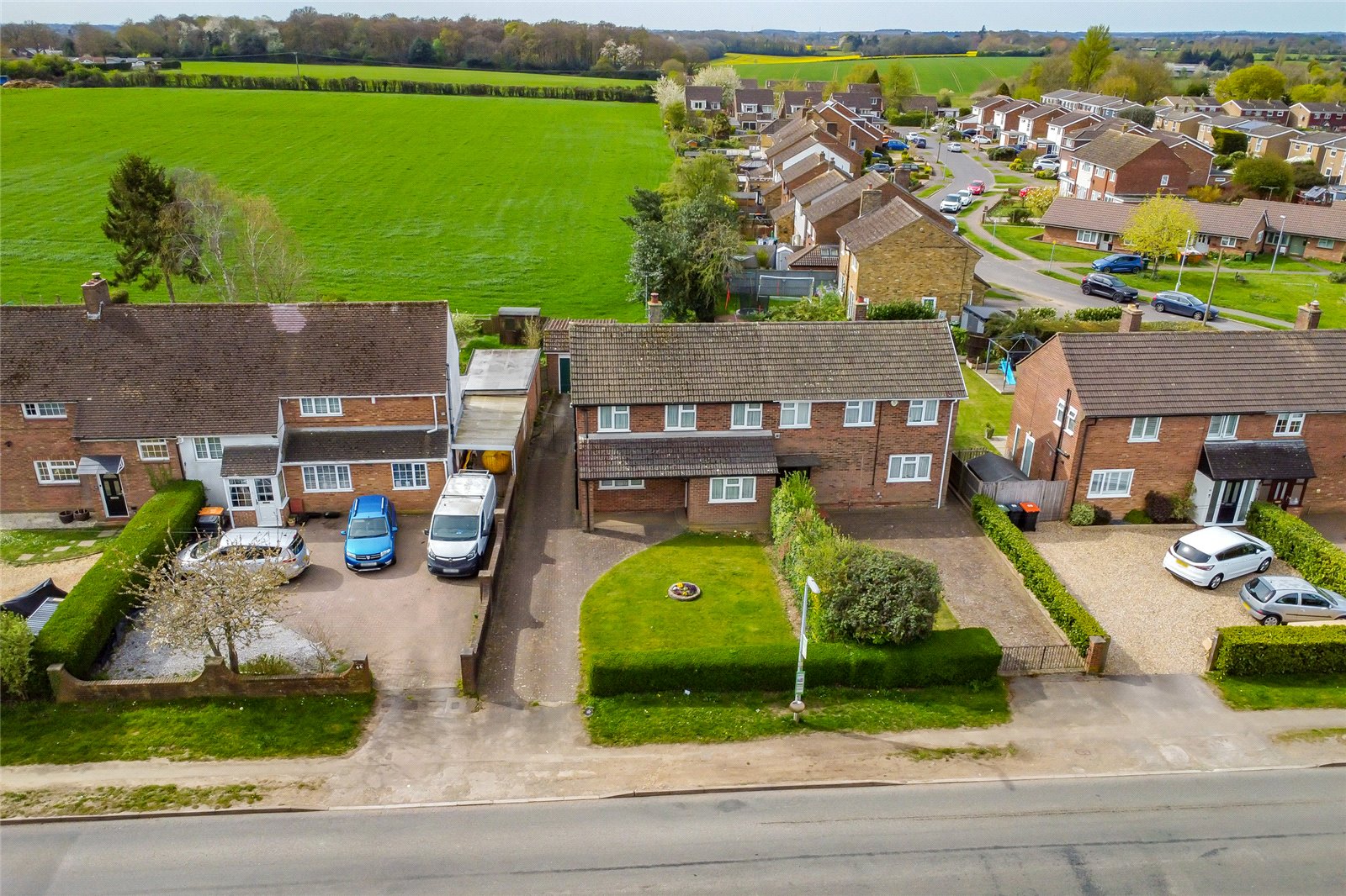 3 bed semi-detached house for sale in Front Street, Slip End, Bedfordshire, LU1  - Property Image 15