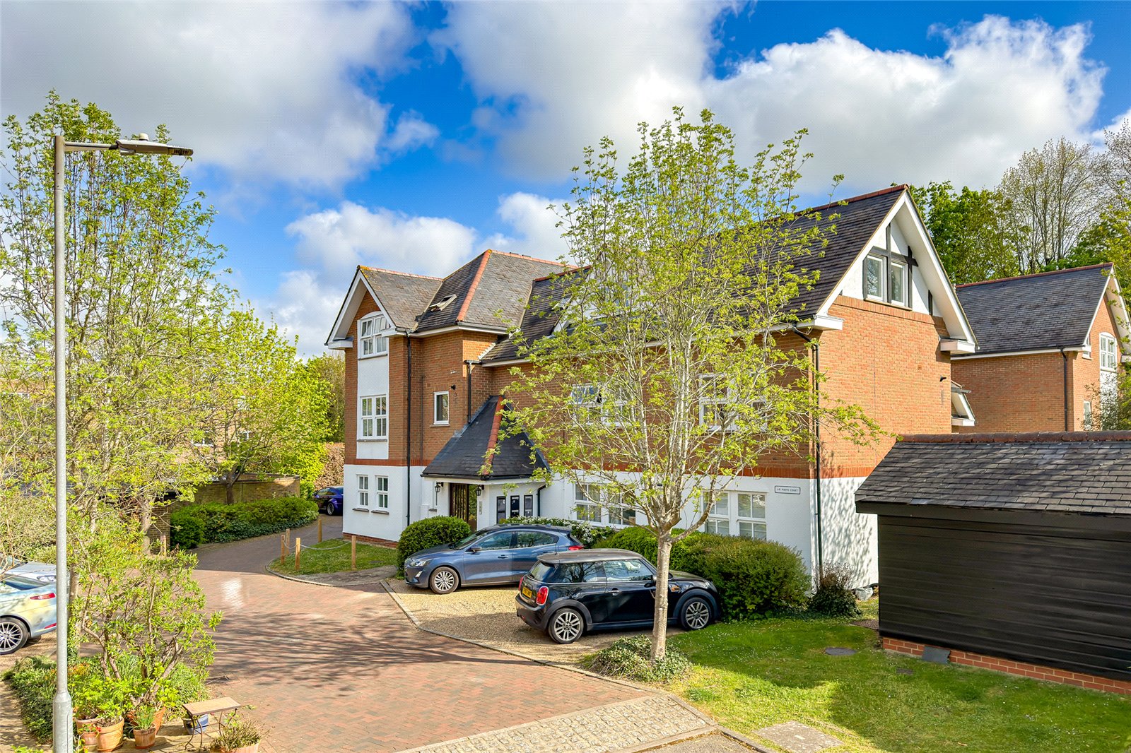 1 bed apartment for sale in Poets Court, Milton Road, Harpenden, Hertfordshire, AL5  - Property Image 2