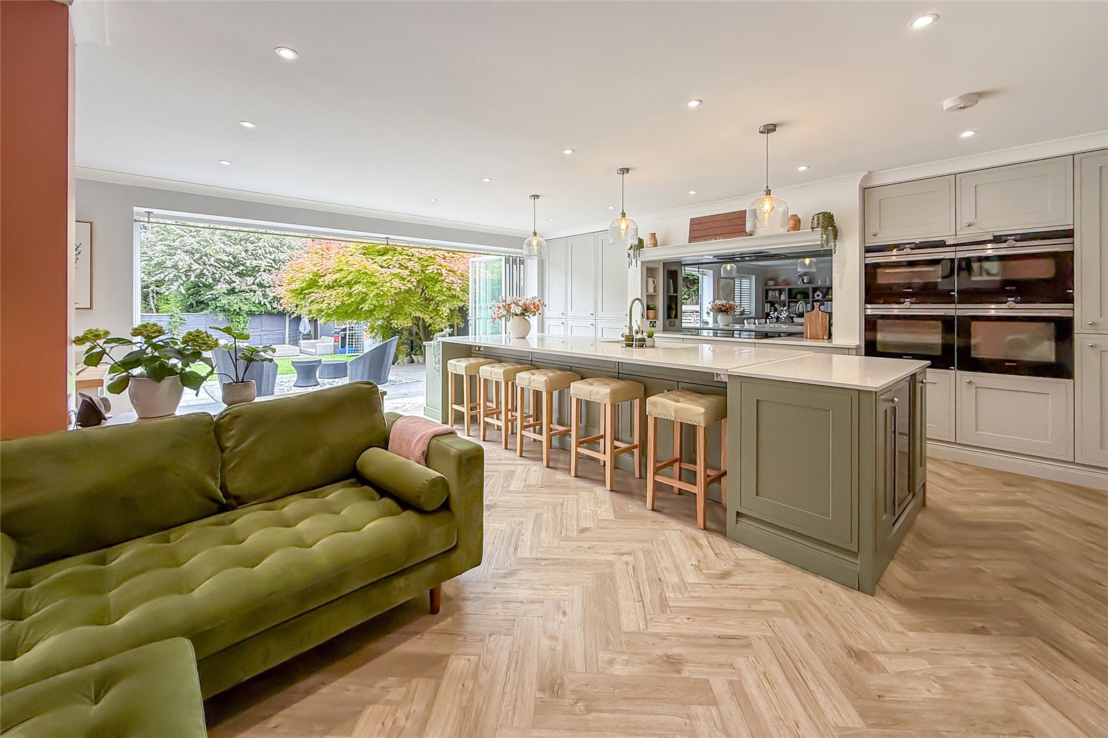 4 bed detached house for sale in Ashley Gardens, Harpenden, Hertfordshire, AL5  - Property Image 17