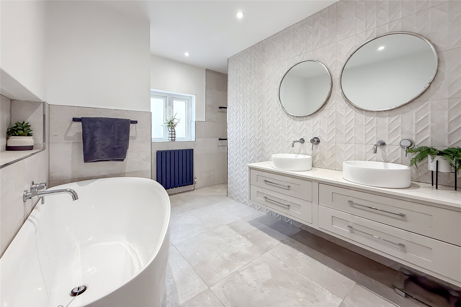 4 bed detached house for sale in Ashley Gardens, Harpenden, Hertfordshire, AL5  - Property Image 11