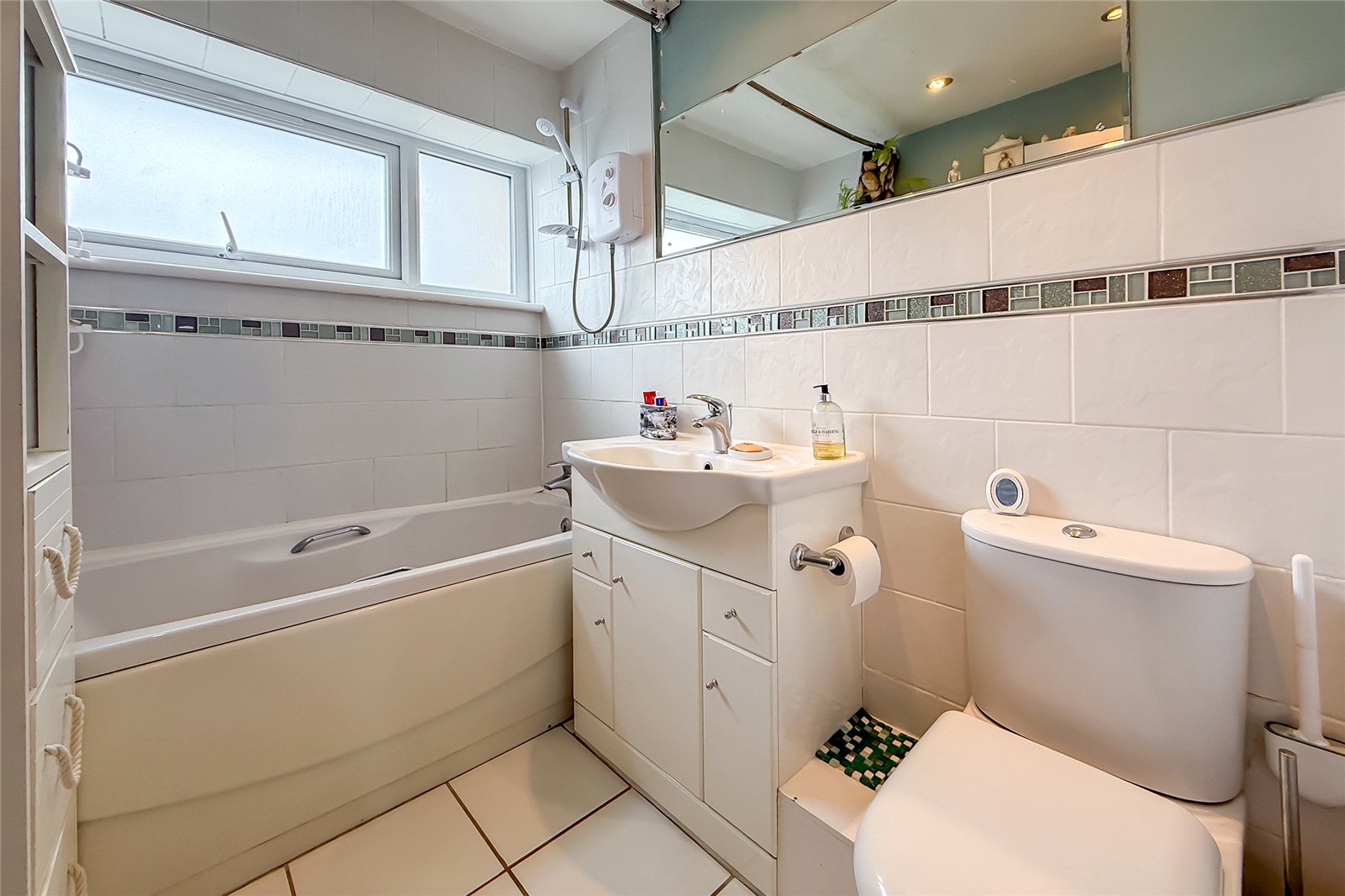 3 bed terraced house for sale in Willow Way, Harpenden, Hertfordshire, AL5 - Property Image 10