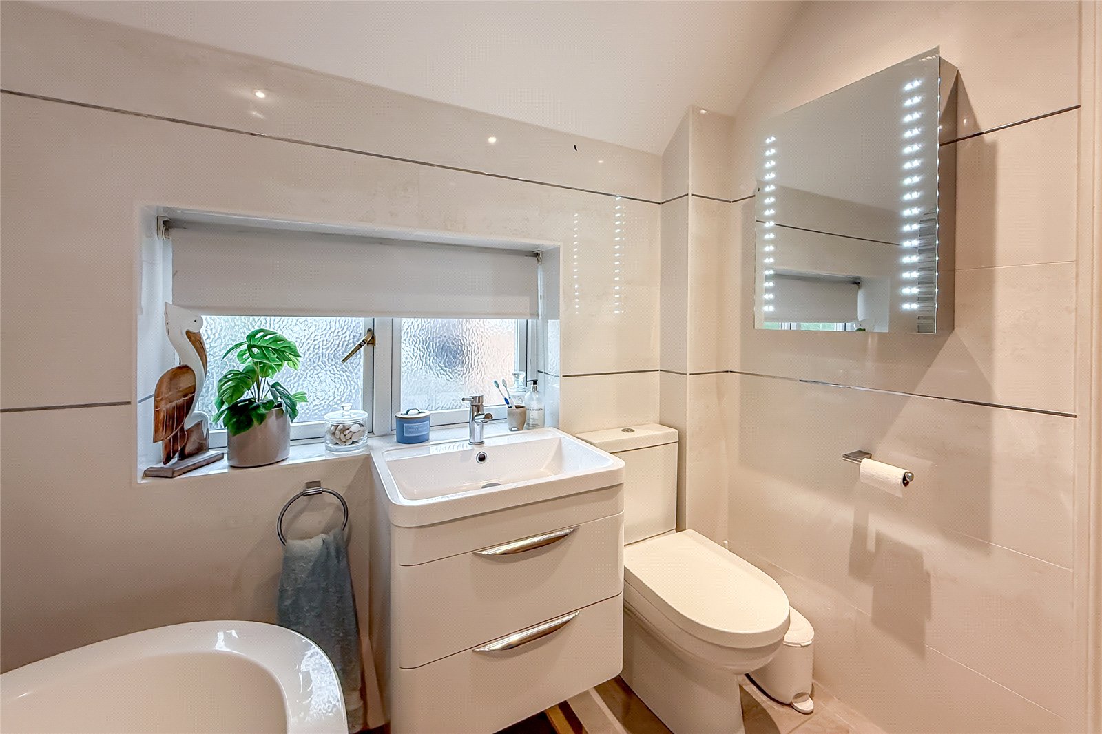 4 bed terraced house for sale in Fish Street, Redbourn, Hertfordshire, AL3  - Property Image 5