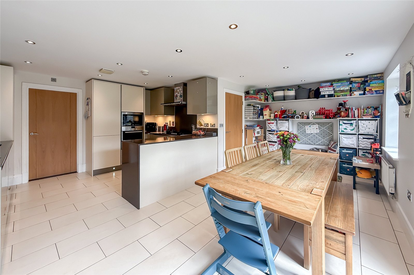 5 bed detached house for sale in Miley Close, Harpenden, Hertfordshire, AL5 - Property Image 3