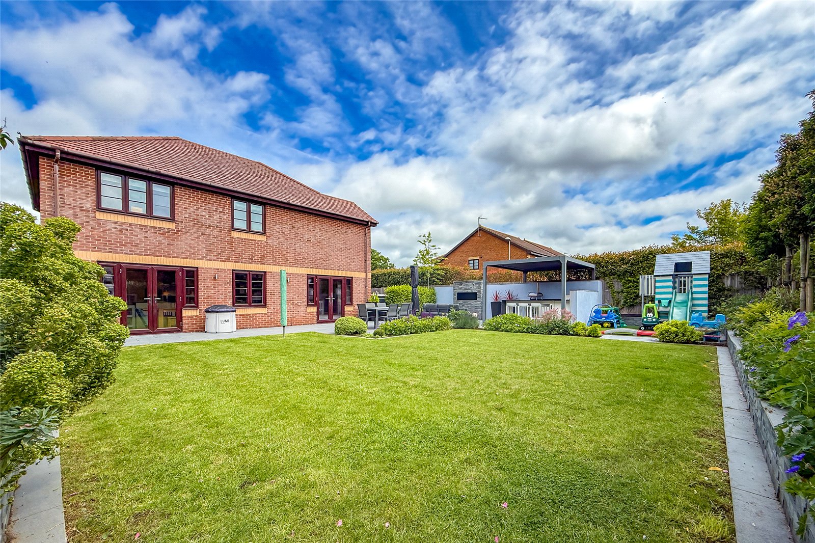 5 bed detached house for sale in Miley Close, Harpenden, Hertfordshire, AL5 - Property Image 12