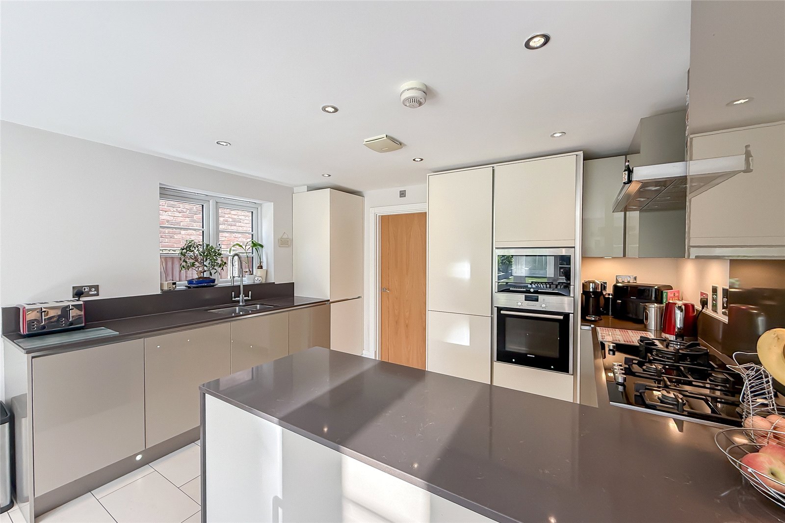 5 bed detached house for sale in Miley Close, Harpenden, Hertfordshire, AL5 - Property Image 17