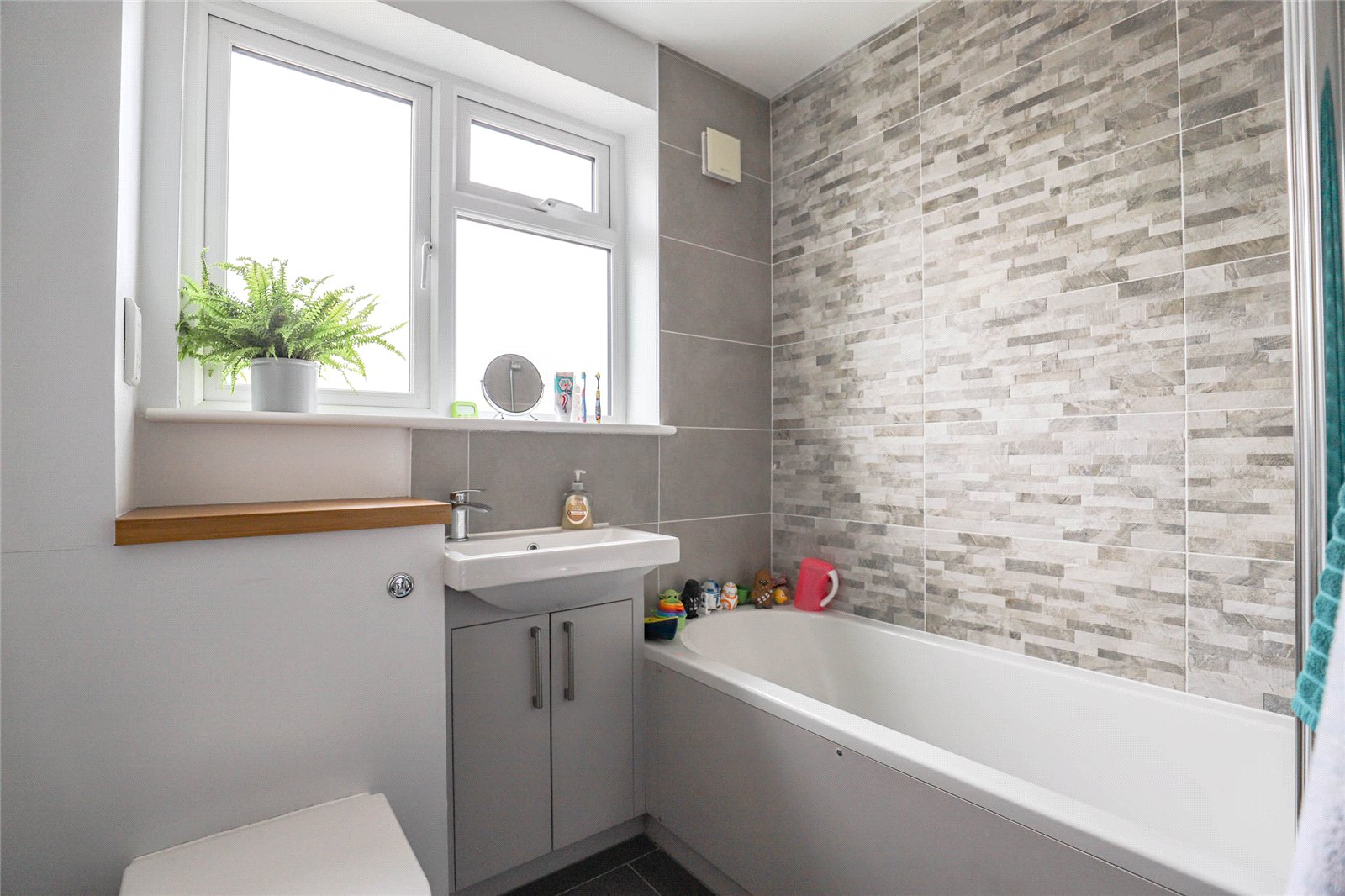 3 bed semi-detached house for sale in Cranbourne Drive, Harpenden, Hertfordshire, AL5 - Property Image 12
