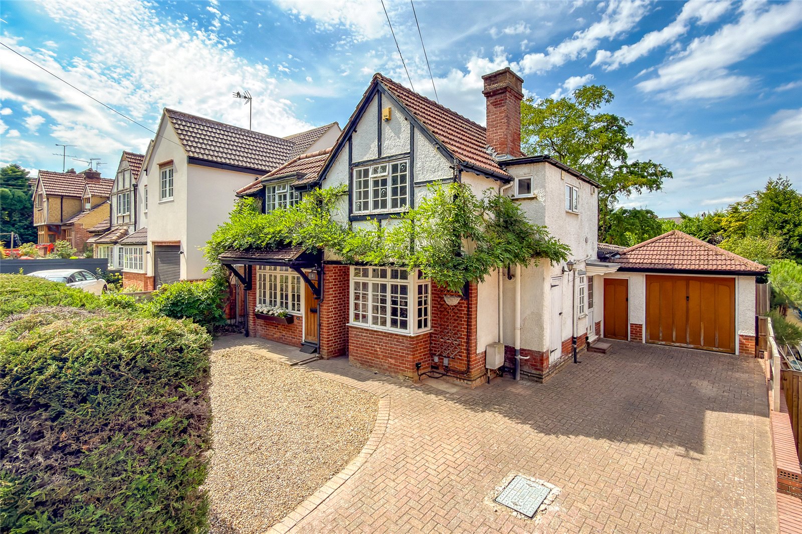 4 bed detached house for sale in Park Hill, Harpenden, Hertfordshire, AL5 - Property Image 1