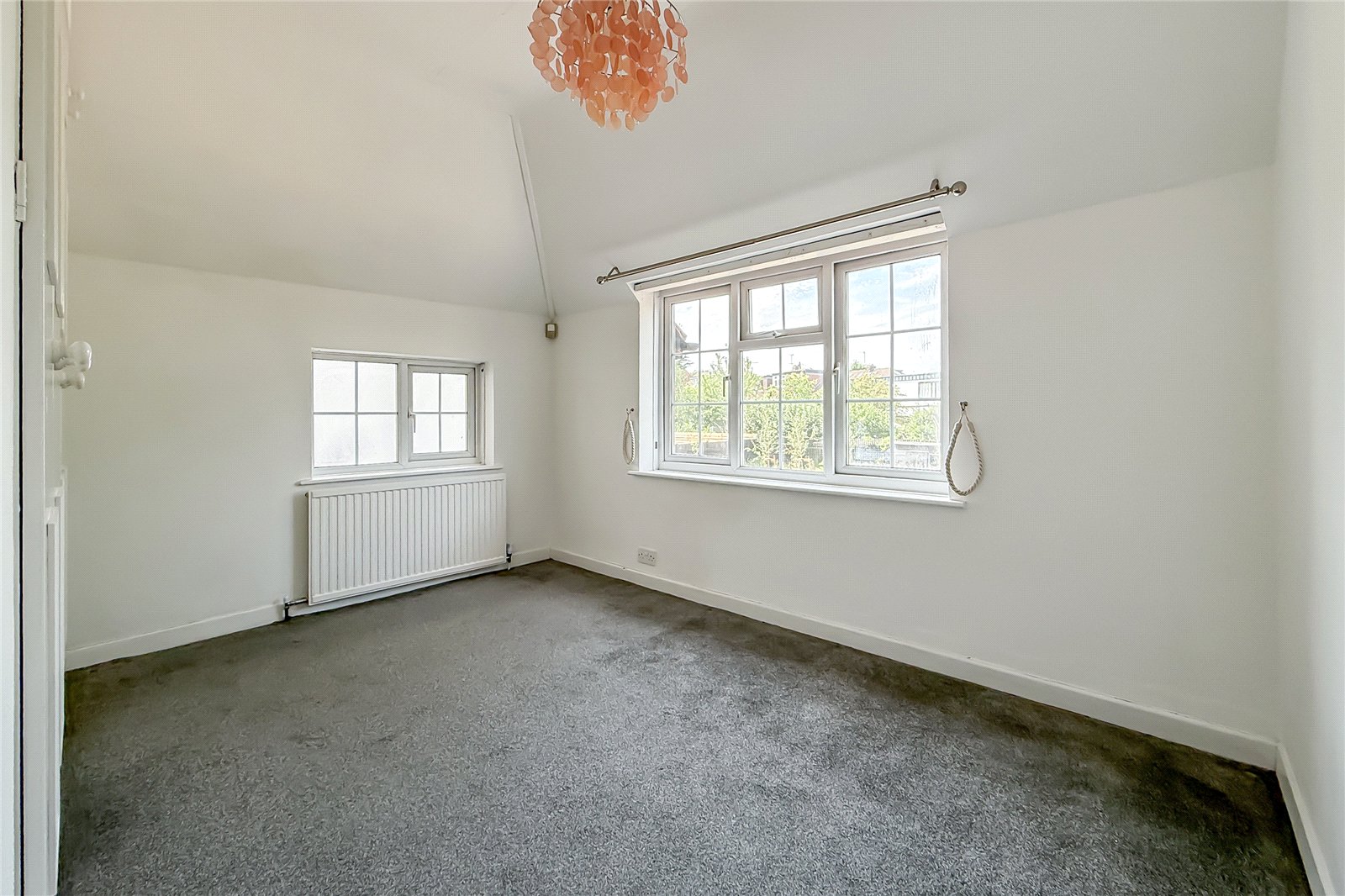 4 bed detached house for sale in Park Hill, Harpenden, Hertfordshire, AL5 - Property Image 8