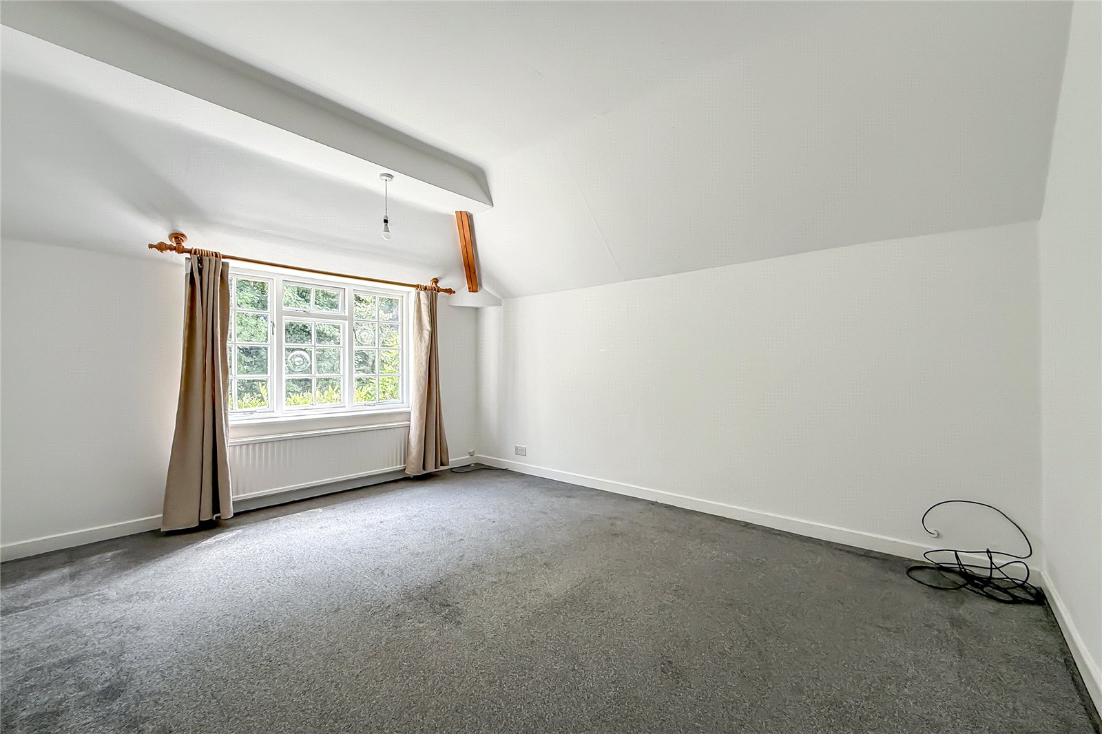 4 bed detached house for sale in Park Hill, Harpenden, Hertfordshire, AL5 - Property Image 9