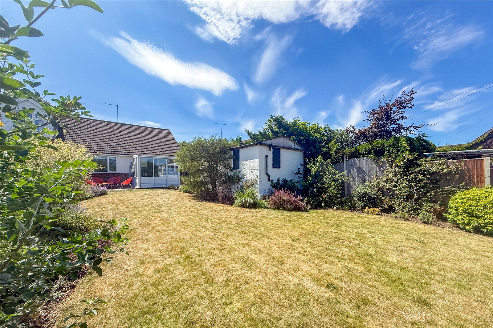 2 bed semi-detached bungalow for sale in Moorland Road, Harpenden, Hertfordshire, AL5 - Property Image 10