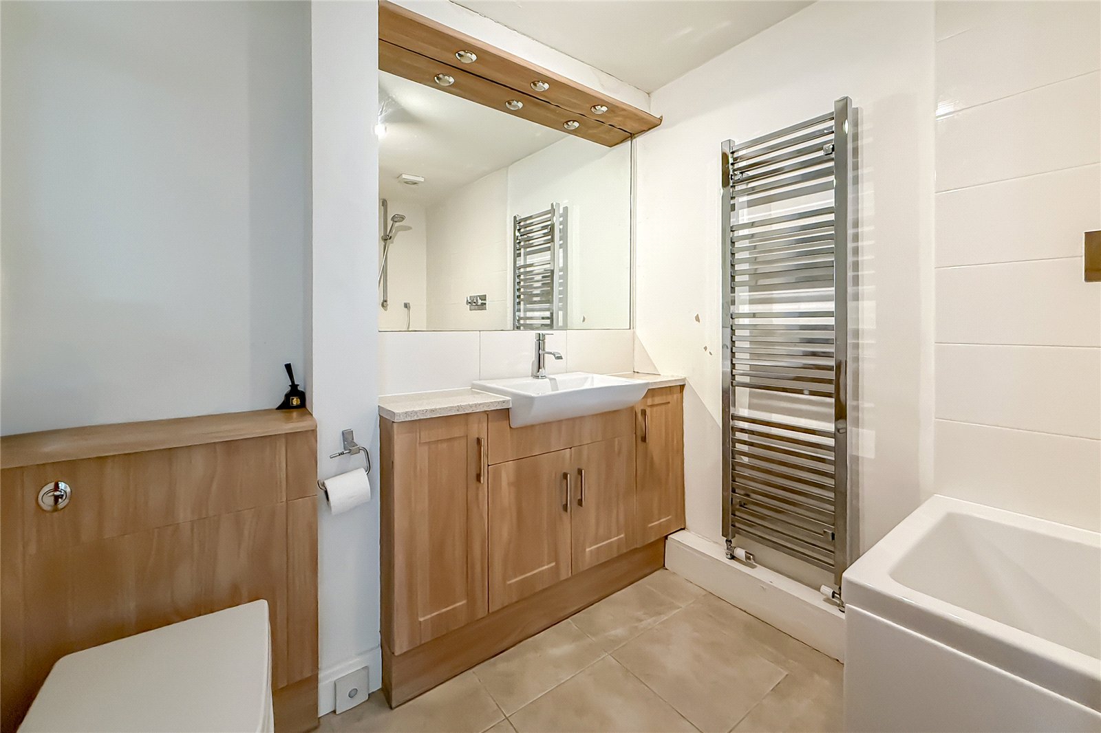 2 bed ground floor flat for sale in Douglas Road, Harpenden, Hertfordshire, AL5  - Property Image 9