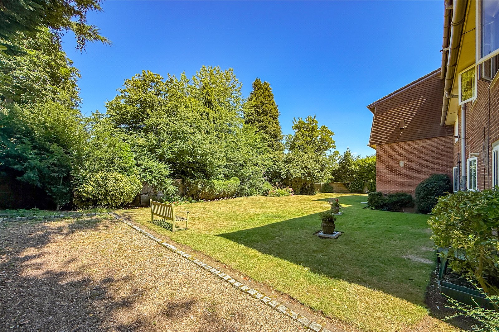 2 bed ground floor flat for sale in Douglas Road, Harpenden, Hertfordshire, AL5  - Property Image 10