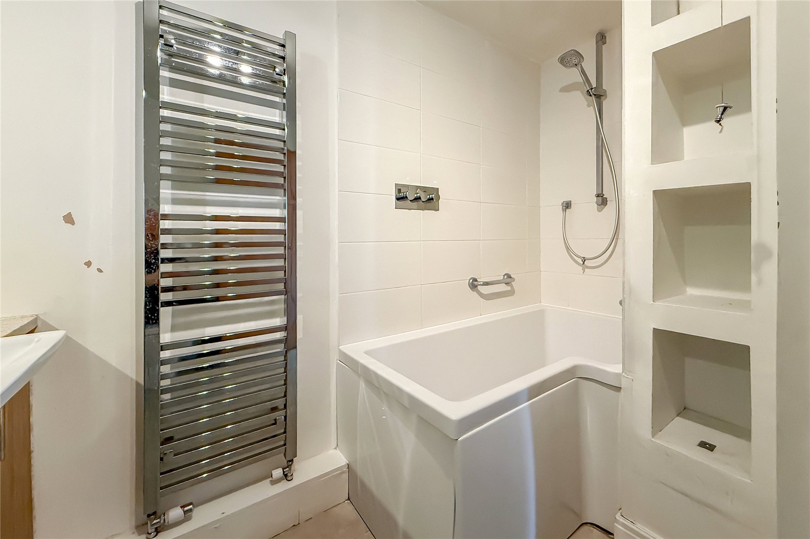 2 bed ground floor flat for sale in Douglas Road, Harpenden, Hertfordshire, AL5  - Property Image 16