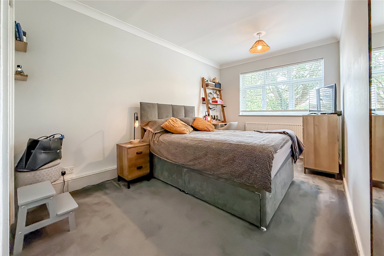 1 bed ground floor flat for sale in Waldegrave Park, Harpenden, Hertfordshire, AL5 - Property Image 4