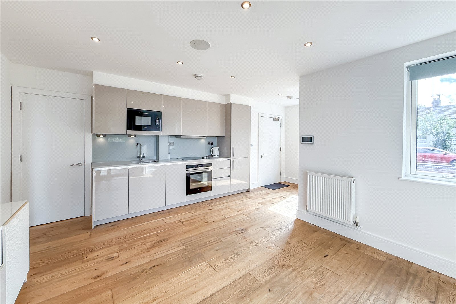 1 bed ground floor flat for sale in Luton Road, Harpenden, Hertfordshire, AL5 - Property Image 2