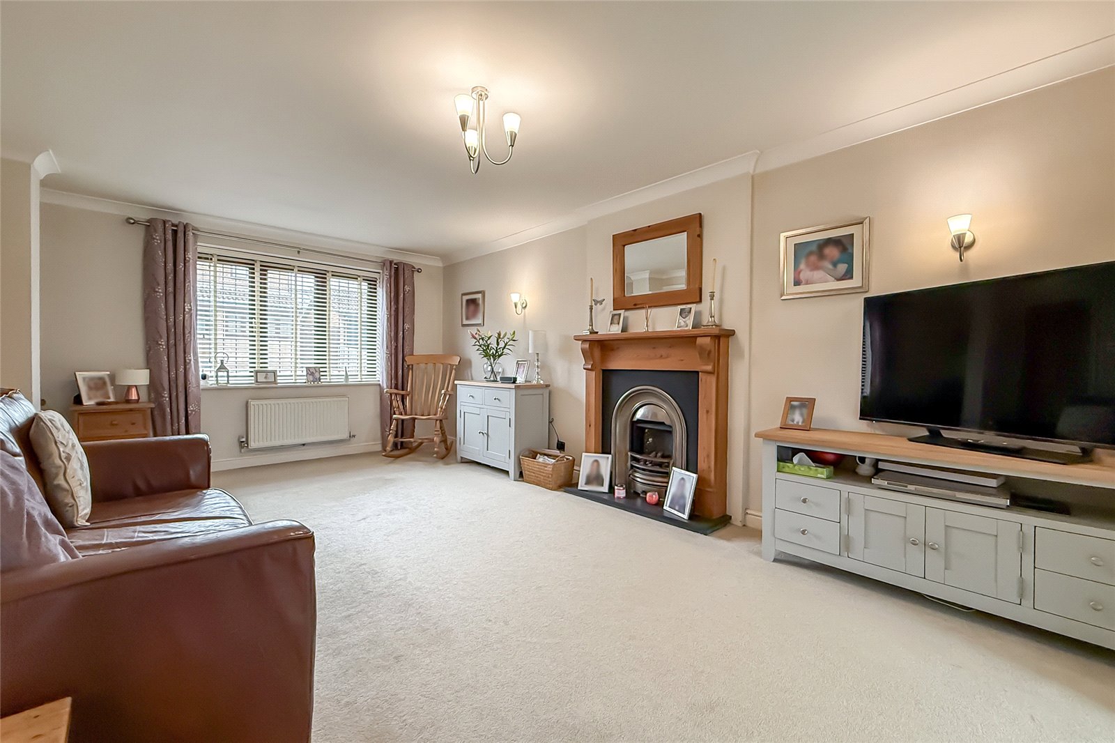 3 bed detached house for sale in Mayfair Close, St. Albans, Hertfordshire, AL4 - Property Image 4