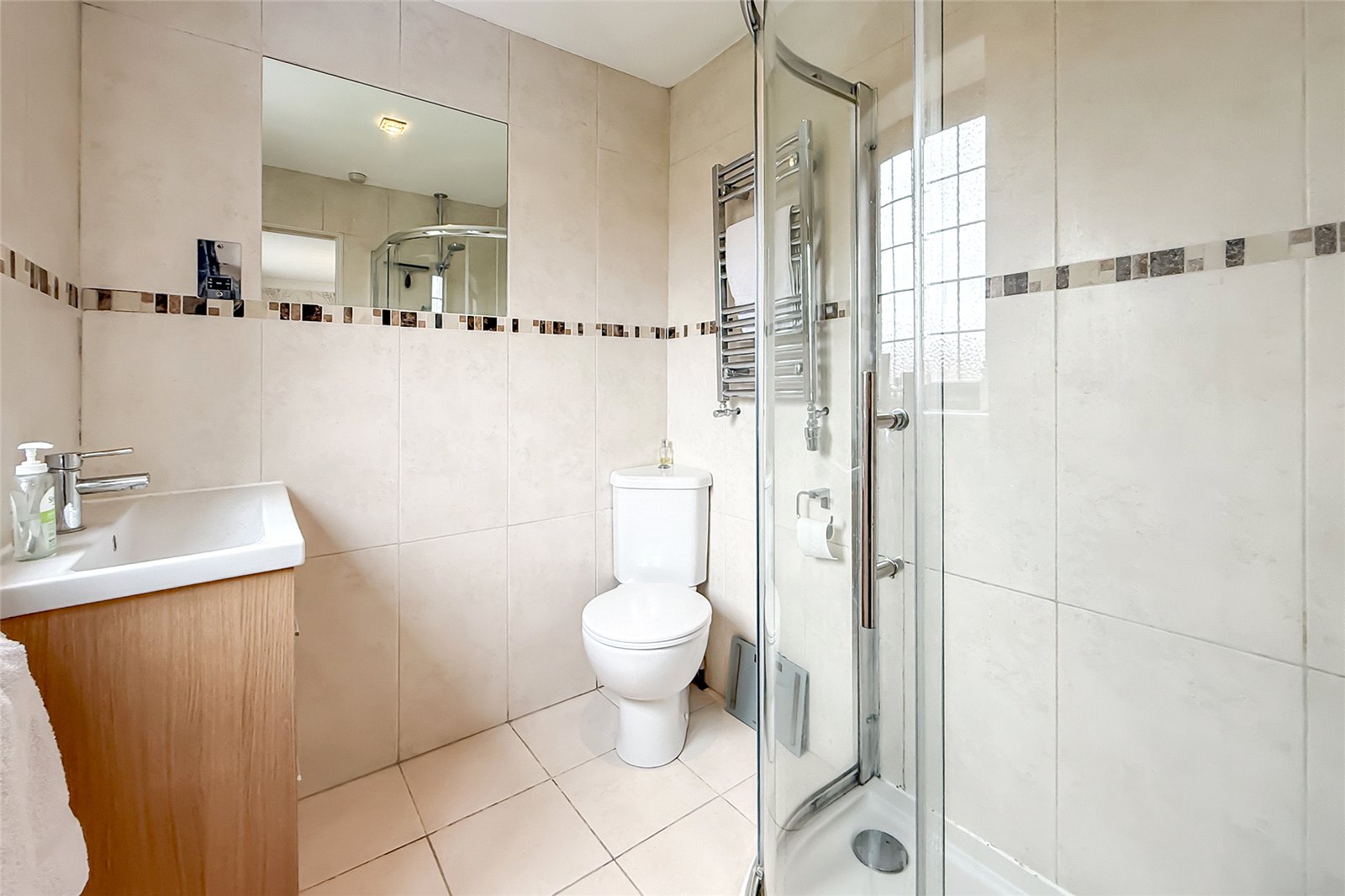 3 bed detached house for sale in Mayfair Close, St. Albans, Hertfordshire, AL4 - Property Image 8