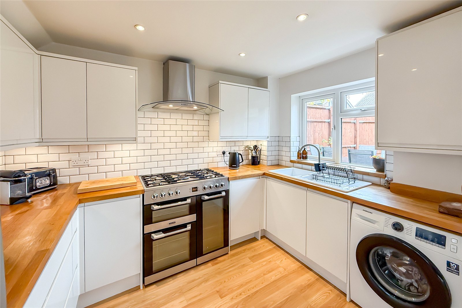 3 bed end of terrace house for sale in Elizabeth Court, St. Albans, Hertfordshire, AL4  - Property Image 4