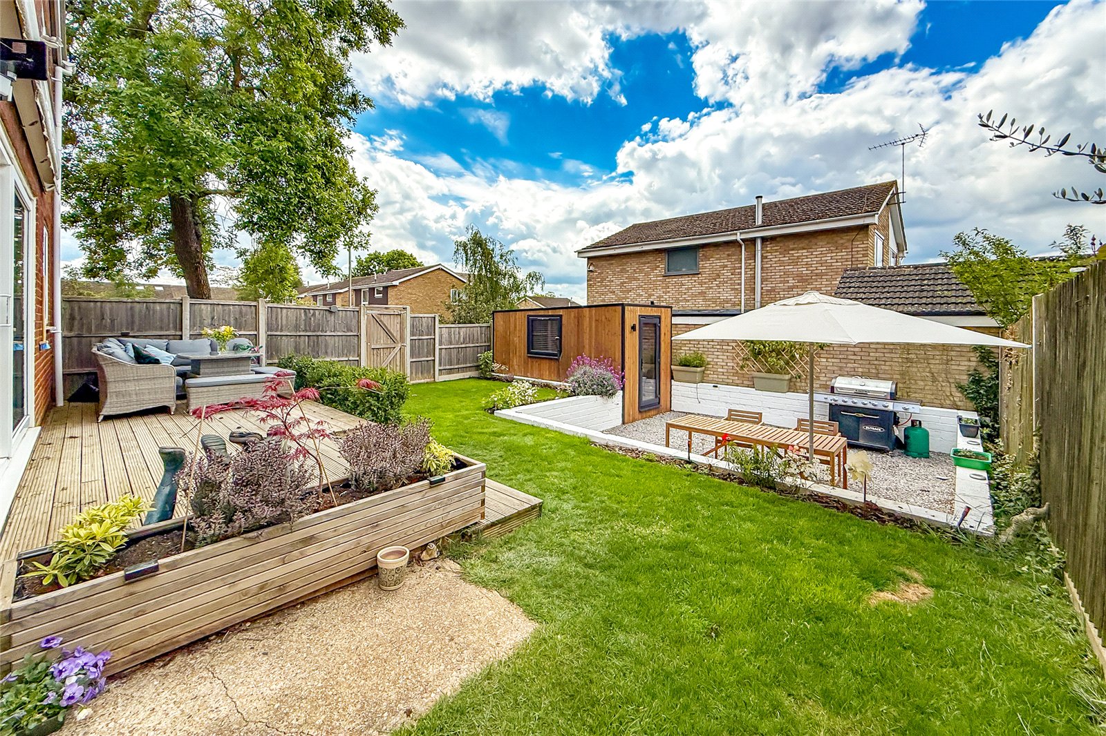 4 bed detached house for sale in Hadrian Close, St. Albans, Hertfordshire, AL3  - Property Image 9